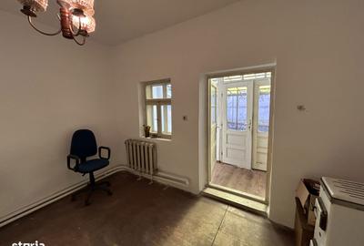 Casă cu 4 camere cu Teren 1484 Mp în Vladimirescu - 8