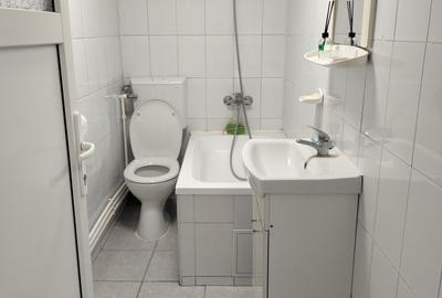 Garsonieră decomandată în Central - 1