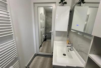 Apartament cu 3 camere semidecomandat în Central - 36