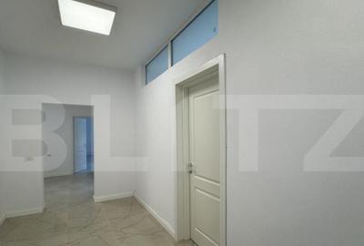 Spațiu comercial, de 75 mp, în Central - 6