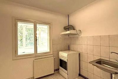 Apartament cu 4 camere decomandat în Complex Studențesc - 1