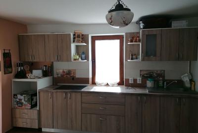 Casă cu 4 camere în Vadu Moldovei - 5