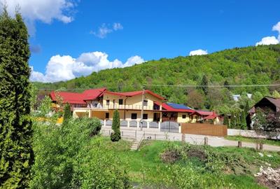 Vila unica la munte, super dotata si utilata