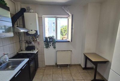 Apartament cu 2 camere decomandat, mobilat în Parcul Carol