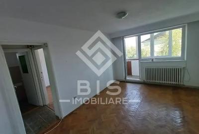 Apartament 3 camere, etaj 4/4