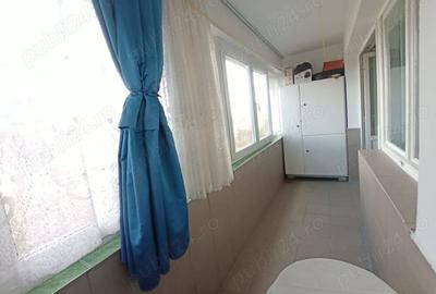 Apartament cu 3 camere decomandat în Berceni - 2