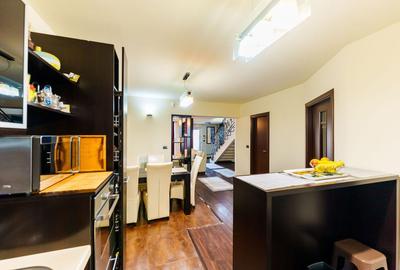 Casă cu 4 camere cu Teren 188 Mp în Central - 11