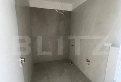 Apartament de vanzare, cu 3 camere, balcon mare, panorama s - 2