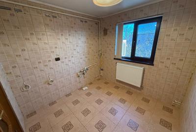 Apartament cu 3 camere semidecomandat în Vest - 6