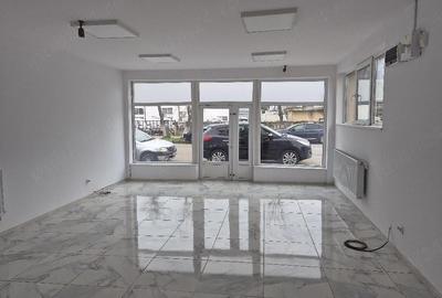 Spațiu comercial, de 86 mp, în Central - 3