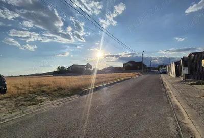 De vanzare 4 parcele de teren intravilan in Targu Jiu, pe Aleea Mehedin?i - 2