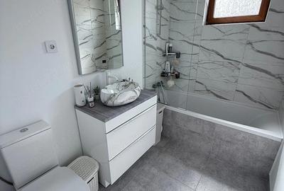 Apartament cu 3 camere decomandat în Florești - 1