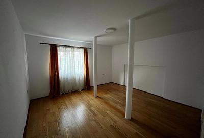 Apartament decomandat de 3 camere la curte/în vilă DE VÂNZARE Direct Proprietar - 6
