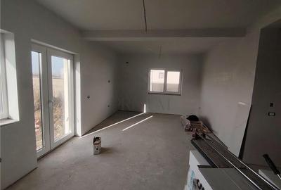 Duplex cartier Plopi - aproape de asfalt - zona linistita. - 6