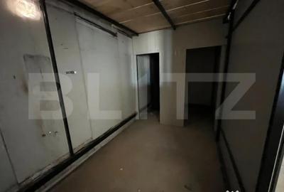 Spațiu comercial, de 480 mp, în Central - 4