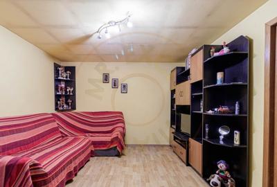 Casa Rahova 4 camere, 2 bucatarii, curte individuala