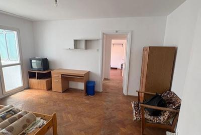 Apartament cu 2 camere în Podu Roș