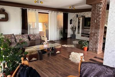 Casă cu 4 camere cu Teren 500 Mp în Central - 2