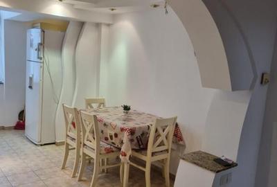 Apartament cu 3 camere decomandat în Parc Zăvoi