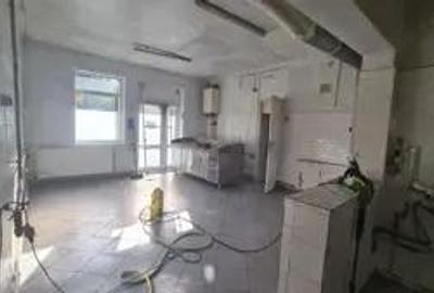 Casă cu Teren 60 Mp în Central - 1