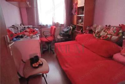 DACIA - 4 CAM - BOXA - CENTRALA AC - ZONA EXCELENTA - 2