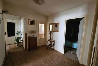 Apartament cu 4 camere decomandat în Central - 1