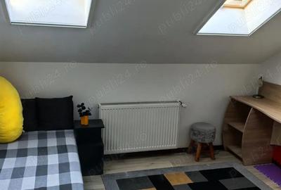 Casă cu 4 camere în Central