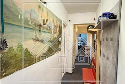 Apartament de vanzare in Sibiu - 3 camere, decomandat - Vasile Aaron - 12