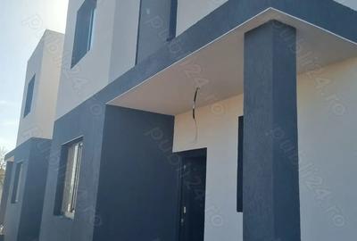 Casă cu 4 camere în Sânandrei - 2