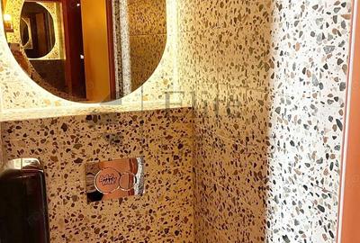 Spațiu comercial, de 100 mp, în Central - 4