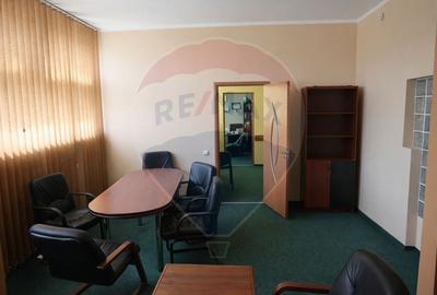 Spațiu comercial, de 200 mp, în Central - 9