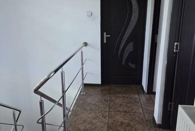 Casă cu 4 camere cu Teren 964 Mp în Țițești - 6