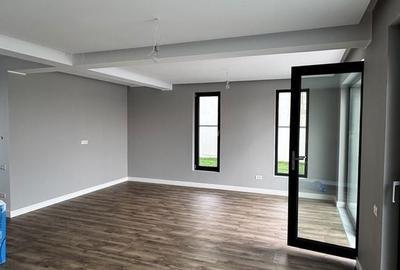 Casă cu 4 camere cu Teren 300 Mp în Tunari - 2