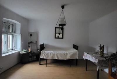 Casă cu 3 camere cu Teren 637 Mp în Central - 4