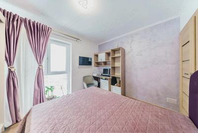 Apartament cu 3 camere decomandat în UTA - 7