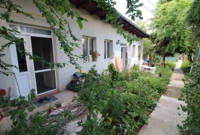 Casă cu 2 camere în Vest