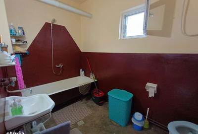 Casă cu 3 camere cu Teren 300 Mp în Central - 9