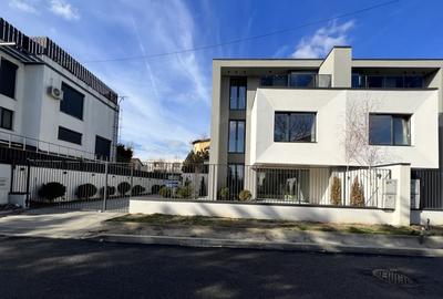 Duplex cu 4 camere cu Teren 250 Mp în Băneasa - 2