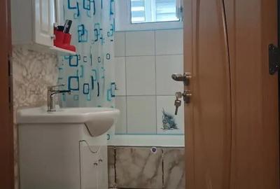 Apartament cu 2 camere decomandat în Tractorul - 7