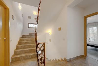 Casă individuală cu 5 camere cu Canalizare în Central - 15