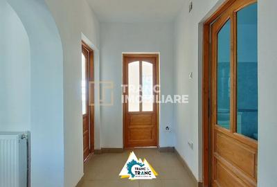 Casă cu 6 camere cu Teren 1160 Mp în Sânpaul - 4