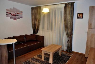 Garsonieră decomandată în Lipovei