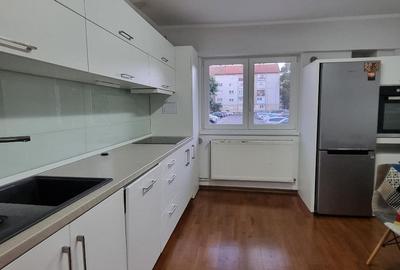 Apartament 3 camere decomandate Carpati 2 parter - 4