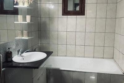 Apartament 3 camere de inchiriat