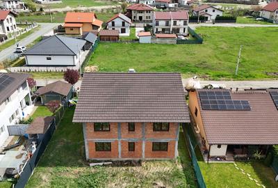 Casă individuală cu 7 camere cu Canalizare în Moșnița Nouă - 12