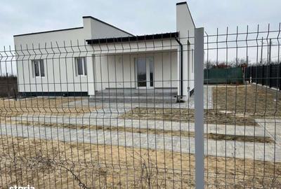 Casă cu 6 camere cu Teren 490 Mp în Adunații-Copăceni - 4