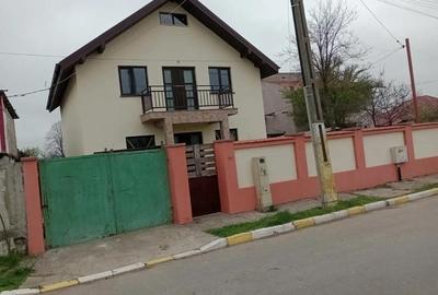 Casă cu 5 camere cu Teren 250 Mp în Valu lui Traian - 3