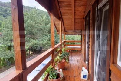 Casă cu 5 camere cu Teren 2800 Mp în Moldovenești - 1