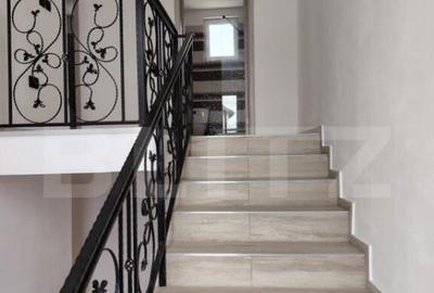 Casa de vanzare, cu 6 camere, 288 mp, zona Voinesti - 10