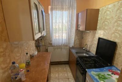 Apartament cu 3 camere decomandat în Filiași - 11